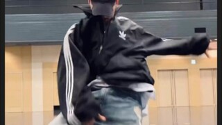 谁没看权顺荣跳舞出来挨打！！疯了疯了！『SEVENTEEN』