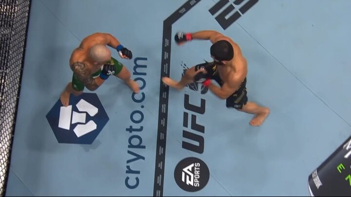 Volkanovsky SHOCKING KO! Head Kick FINISH!