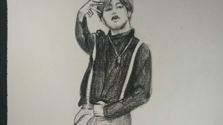 I handed in a sketch of Cai Xukun to the teacher, and the teacher said: "You have to draw a box."