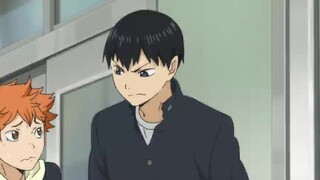 Hyuga sangat imut bersembunyi di balik Kageyama! !