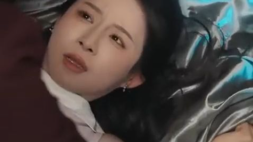 Tunanganku kabur, aku menikah dengan kapten SWAT yang menyelamatkanku