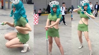 Nona Douyin, cosplay belahan kiri yang kesepian