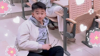 大学教室惊现极品烧萝