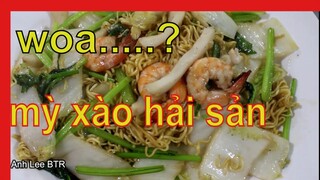 Công Thức Và Cách Làm Mỳ Xào Hải Sản | Anh Lee BTR tập 32