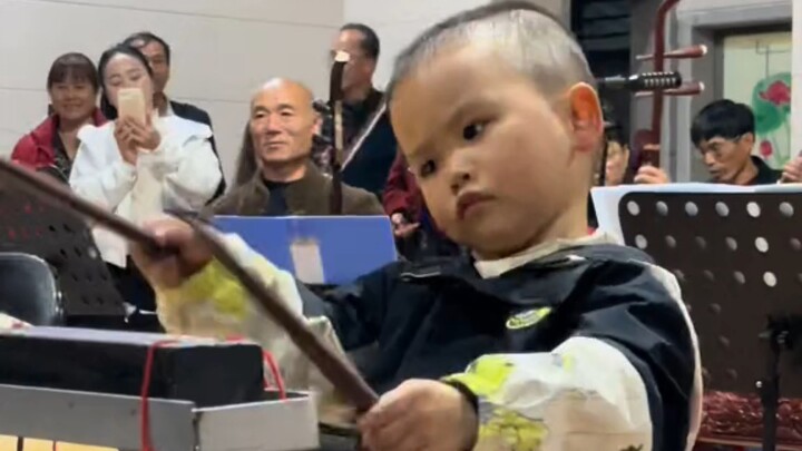 The 3 and a half year old genius drummer is so amazing