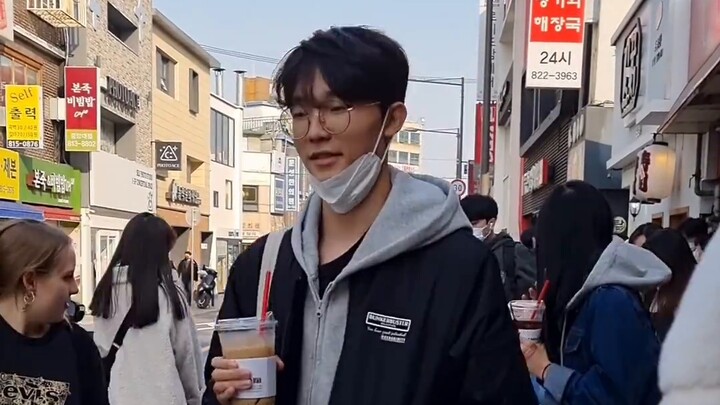 Regarding the Snow King becoming "polite" after arriving in Korea