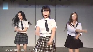 《YES OK》戴萌孙芮宋昕冉段艺璇莫寒张语格许杨玉琢费沁源苏杉杉