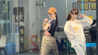 Hey~ The practice room version of "Da Da Da" is here~