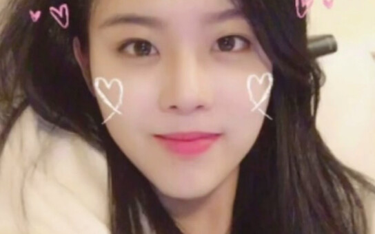 Chị gái ruột của Rosé hóa ra lại có ngoại hình thế này! Gương mặt chuẩn idol nhóm nhạc nữ!