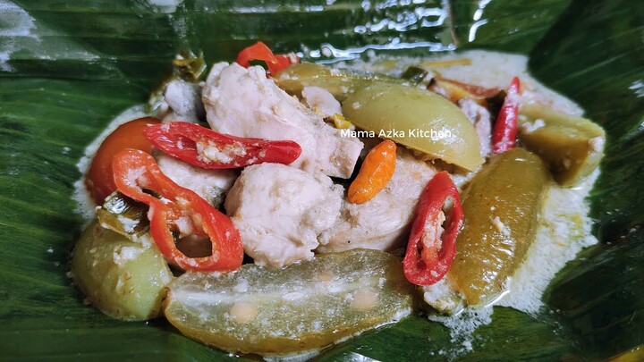 garang asem ayam belimbing wuluh bungkus daun pisang khas kudus