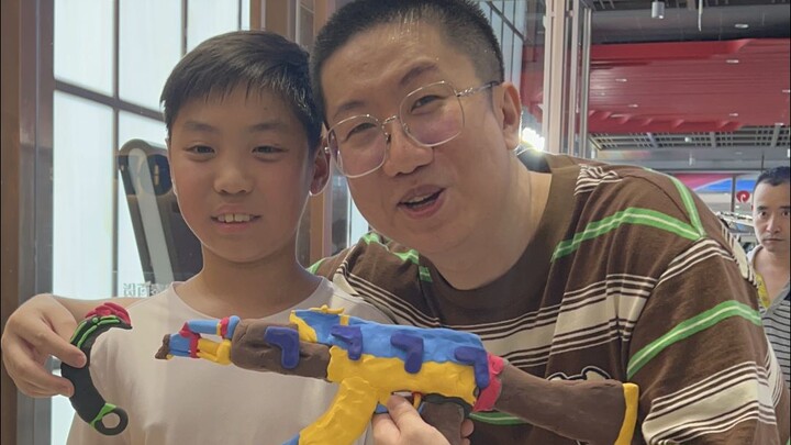 Penggemar kecil berusia 10 tahun memberiku sebilah Titan Quench 661!