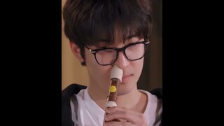Playing it with his nose‼️ He's so funny 😂 #seventeen #wonwoo