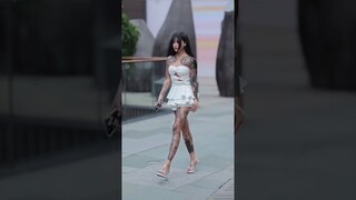 Chinese girl street fashion style #chinesefashion #shortsvideo