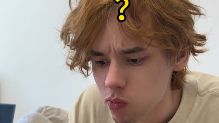 Ngerjain pacar Rusia dengan makanan pedas Tiongkok, dia langsung ngeliatin wajah kaget saking pedesn