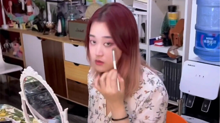 การแต่งหน้ากับการสร้างสรรค์ผลงานเกี่ยวข้องกันยังไง?