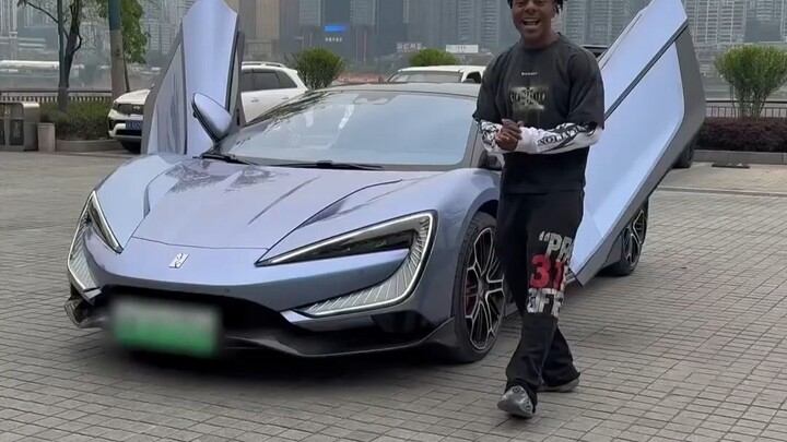 พี่ไทรอยด์เป็นพิษหลังไลฟ์บนยูทูบก็โพสต์แค่วิดีโอนี้วิดีโอเดียว ดูท่าแล้วทริปเที่ยวฉงชิ่งครั้งนี้ รถท