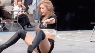Chinese idols challenge themselves to reproduce Huang Lizhi's River dance cover as closely as possib