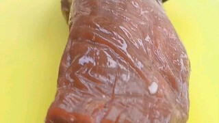 大型烤肉现场，紧张刺激