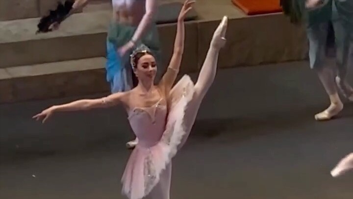 [Ballet] Moscow State University's new principal Kokoreva's controlled Italian turn + whip turn