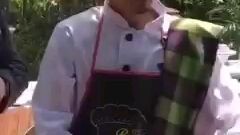 Gak mau ketawa sendirian 😄