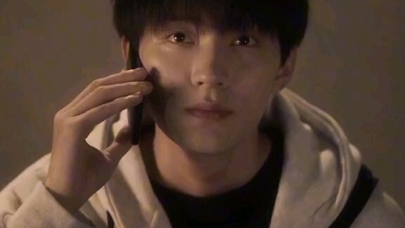 A smile reserved only for ZaiZai 💳💥💳💥 Zhang Lurang is everyone's ideal man!!🤍 @/zafilmse
