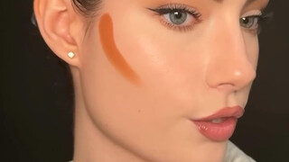 Bedak kontur atau bronzer, bagaimana membedakannya dan cara menggunakannya?