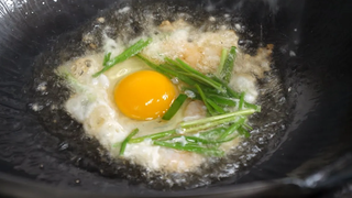 ข้าวผัดไข่จีน / ข้าวผัดไข่ - อาหารข้างทางเกาหลี