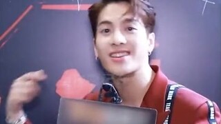 Celebrities debunk the craziest rumors: Jackson Wang: What's "Versailles"? Bai Jingting: I've never 