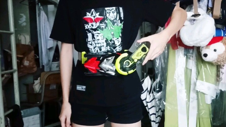 ช็อก! ผู้หญิงแอบแปลงร่างในหอพัก...