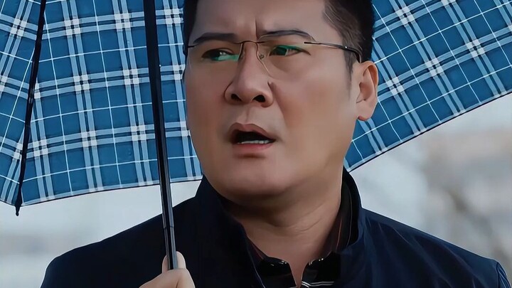 ما مدى صعوبة فنّ الحديث لدى القادة داخل المنظومة الرسمية؟ فكل جملة منهم تحمل في طيّاتها أسرارًا خفية