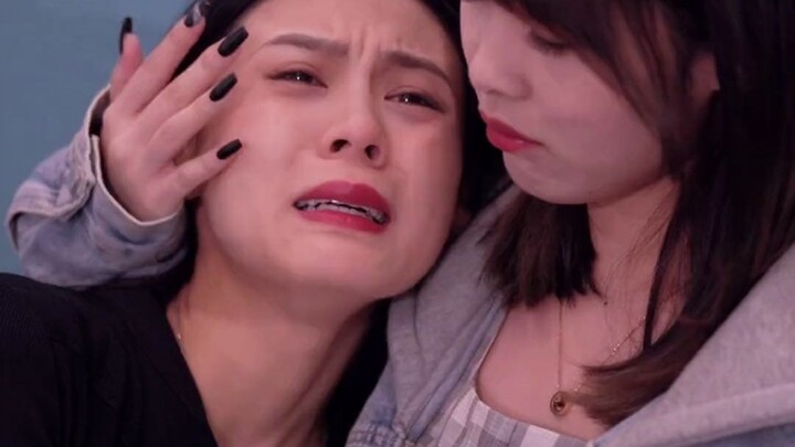 The overbearing CEO is a cute psychopath—his entire extended family would give their lives for him! 