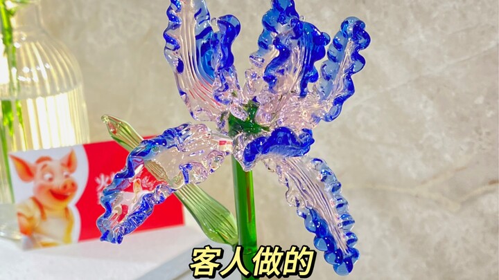 A netizen said, “The customer’s work looks better than mine???”
