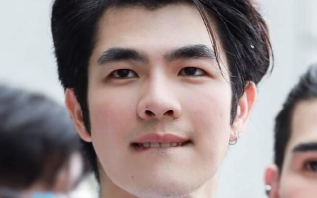 [Zhang Zeyi] Loves to joke // No one likes my jokes