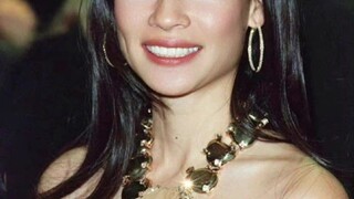 "Less than 1.6 meters tall, but with a presence of 1.8 meters."