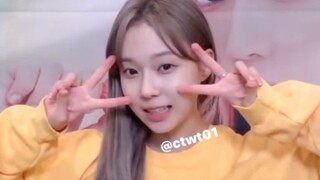 久违的签售，做了TOMBOY+Feel my rhythm手势的Winter～小黄衣好可爱