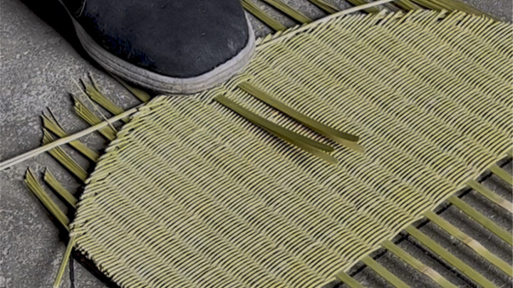 Bamboo winnowing basket opening
