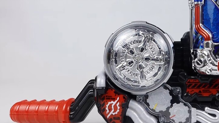 [Ulasan] Lagipula, ini hanya meniru tampilan Kamen Rider Build DX, sebotol penuh produk dalam negeri