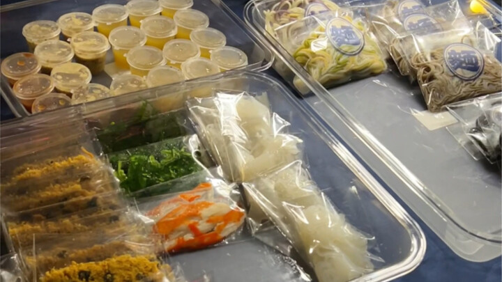 نودلز جيب لولو اللطيفة للغاية! أشعر وكأنني أتناول شيئًا جديدًا تمامًا... الوجبة بـ 10 يوانات، ويمكنك