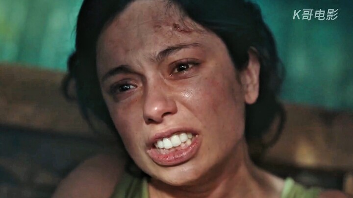 A pregnant woman is trapped in a container, drifting alone on the sea, struggling to survive #moviec