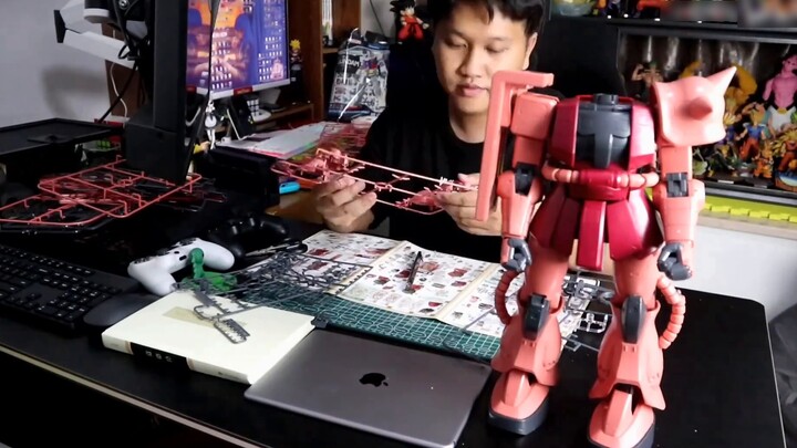 [ไทปัน] Mega Zaku ราคา NT$149 ใหญ่กว่าโค้กขวดใหญ่!