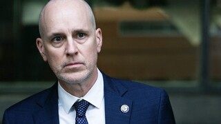 M国高官私藏女星艳照，结果被公开处刑