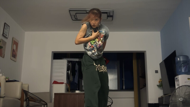 真正的抽帧机械感不需要依靠运镜
