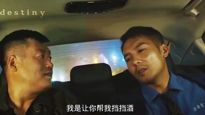 白酒漱漱口，啤酒随便灌。别问我酒量，手指大海的方向。