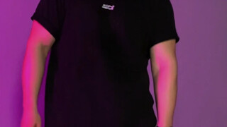 戴了这么久的“头上三件套”终于摘掉给大家露面了！拍舞蹈视频能畅快呼吸的感觉真好^o^录制这段舞蹈的时间要比之前更长一些，主要是在努力地管理自己独特的表情体系，…