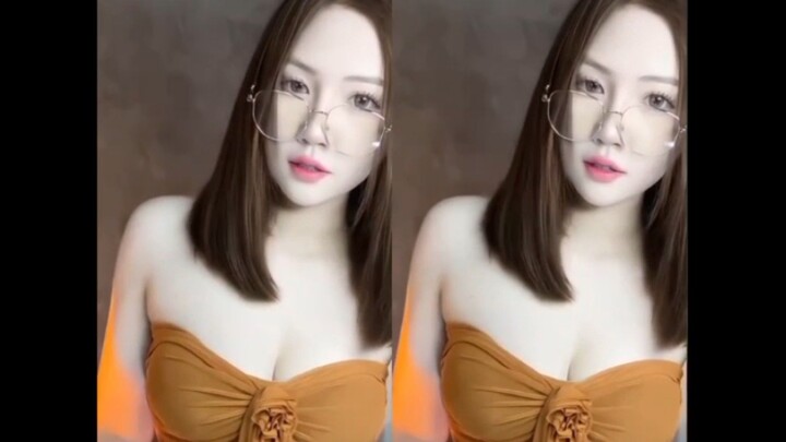 kaca matanya besar yaa😜