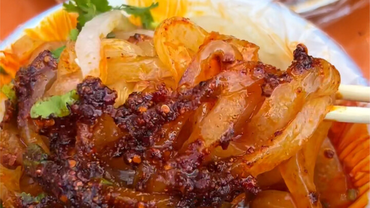 让我看看谁还没吃甘肃麻辣烫，真的好好吃～