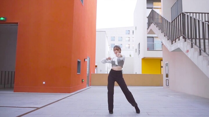 【Intestine fans】I'm not tall enough, so I'll use high heels to make up for it. I Can't Stop Me-Twice