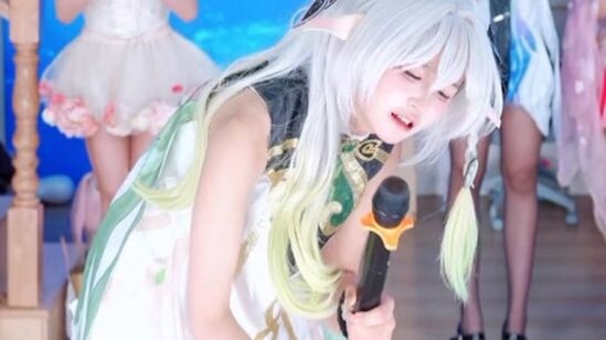 Dewa rumput kecil diputar sampai menggigil hebat