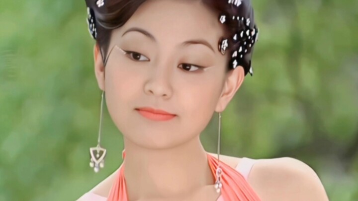 Đây mới là cô nàng ngốc nghếch mà khán giả yêu thích! Điểm mấu chốt nằm ở chữ “xinh” chứ không phải 