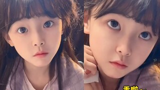 女孩收到男孩们一堆礼物，妈妈得知巧教应对小妙招，女孩表情亮了